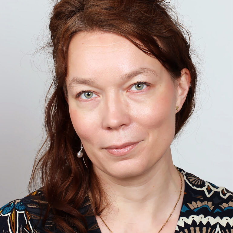 Aura Vesti