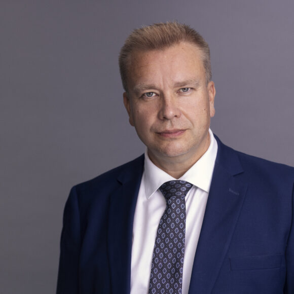 Puheenjohtaja Antti Kaikkonen ydinasepolitiikasta: Pattitilanteeseen kannattaa etsiä ratkaisu