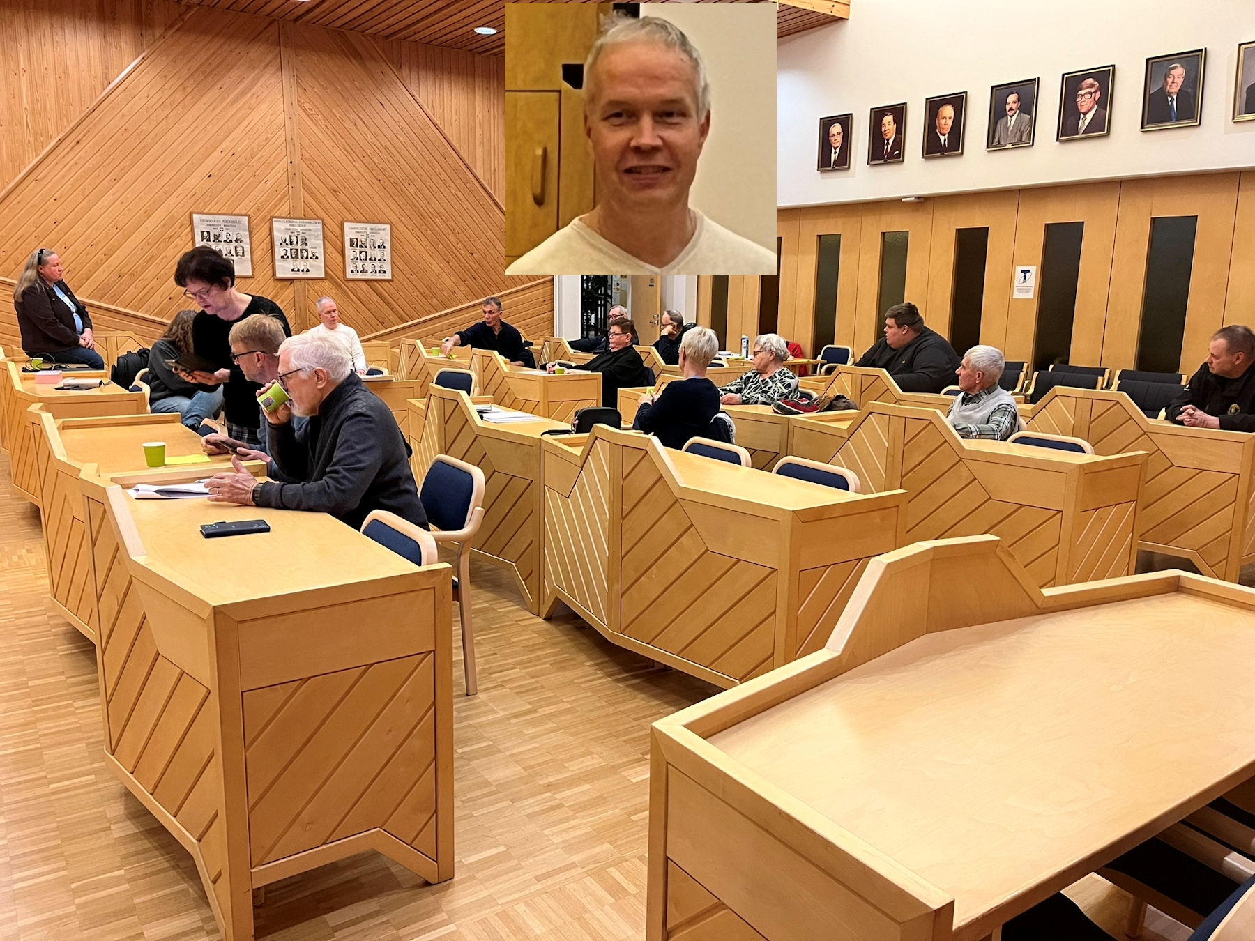 Syyskokous yleisöä