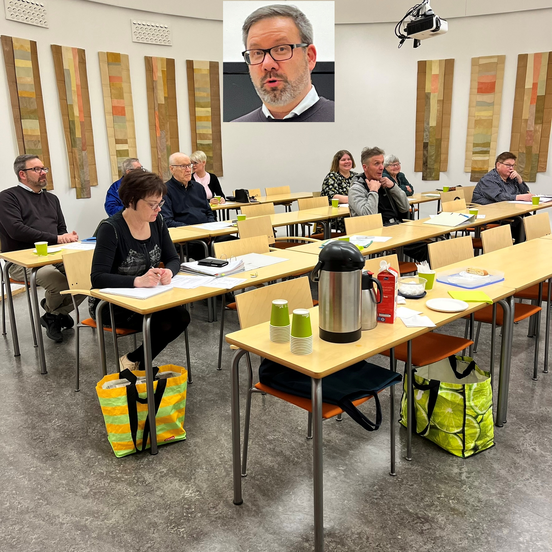 Keskustan Jokioisten kunnallisjärjestön kokous Kordelin-salissa Jokioisten tietotalolla