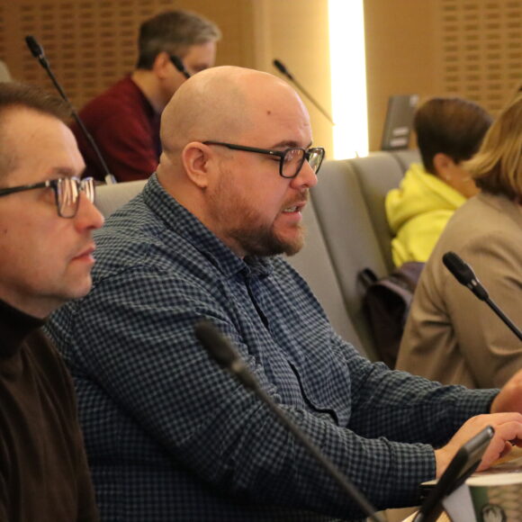 Kansalliskielilautakunnan vuosiraportti 2025 - kuuluuko hiljaisten ääni tarpeeksi?