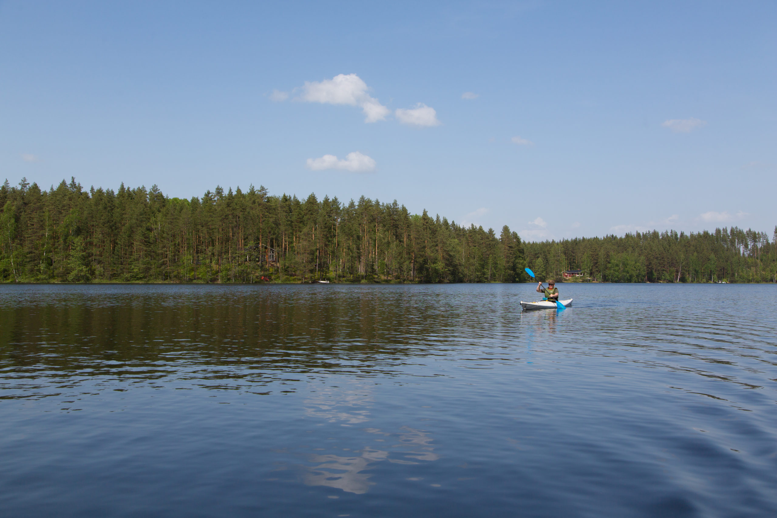Järvimaisema ja meloja