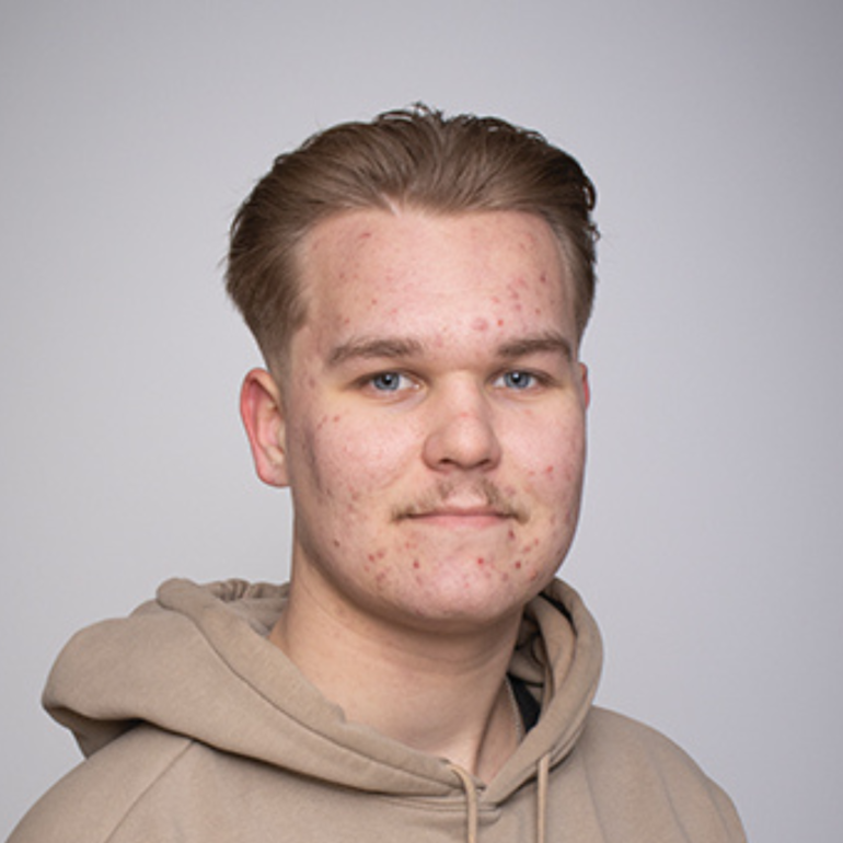 Niklas Savolainen