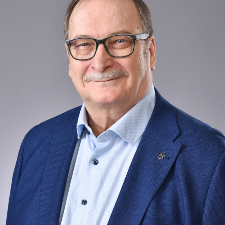 Ahti Tahkola