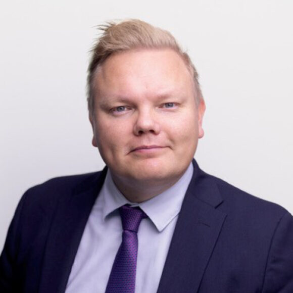 Keskustan vaihtoehdon esittelypuhe eduskuntakeskustelussa 26.11.2025